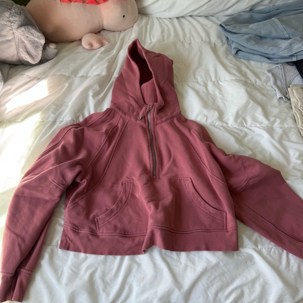 lulu lemon pink/rose scuba half zip